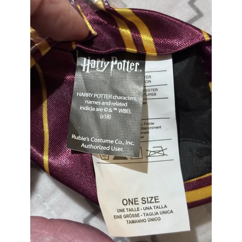 NWT Harry Potter Gryffindor Tie‎ (9709)